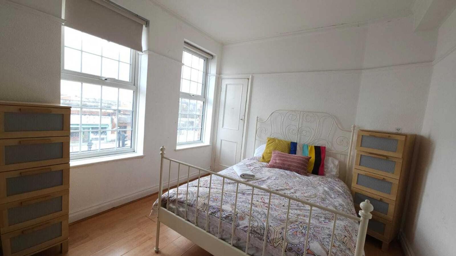 London Edgware Station Apartment Szoba fotó