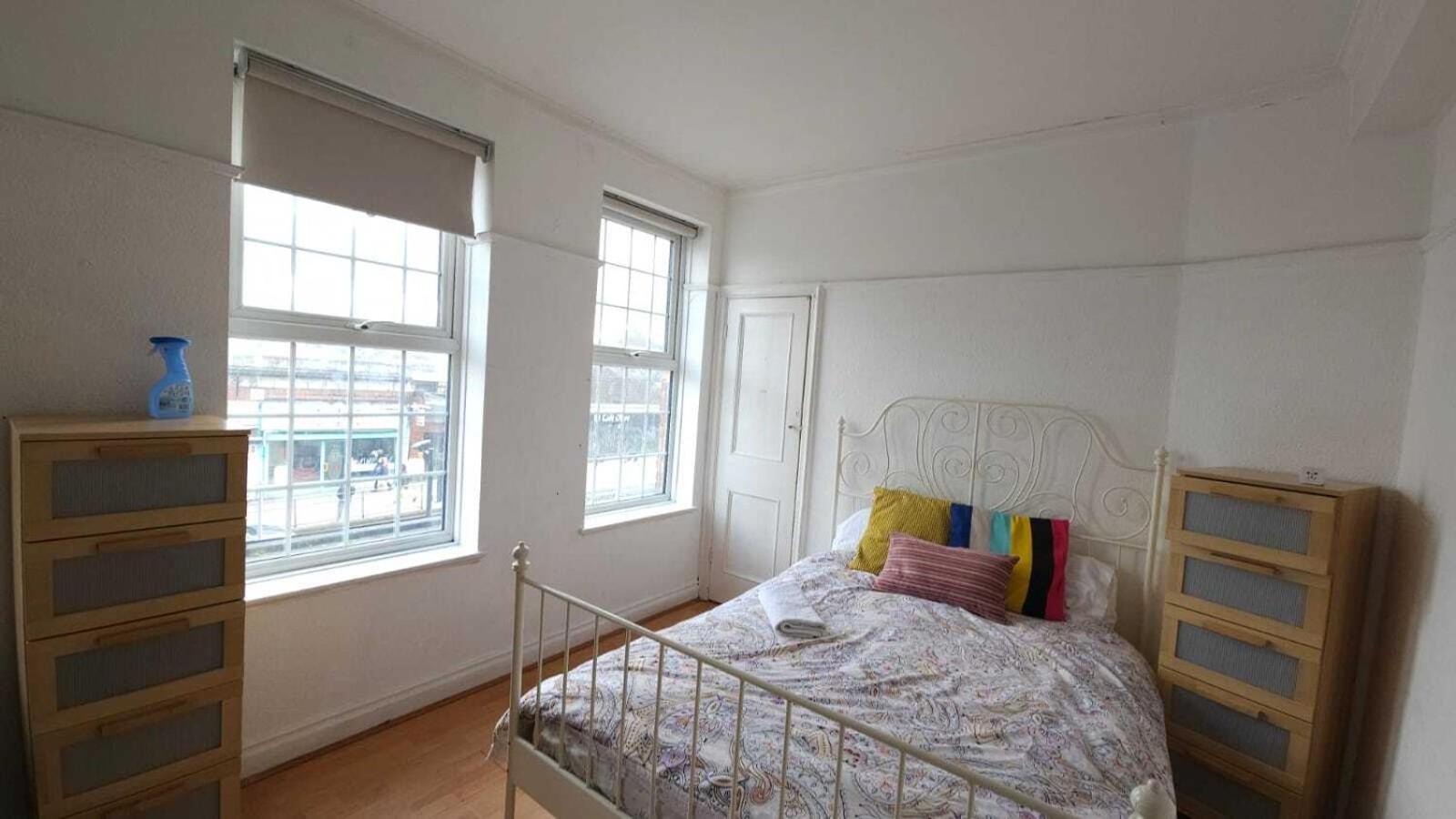 London Edgware Station Apartment Szoba fotó