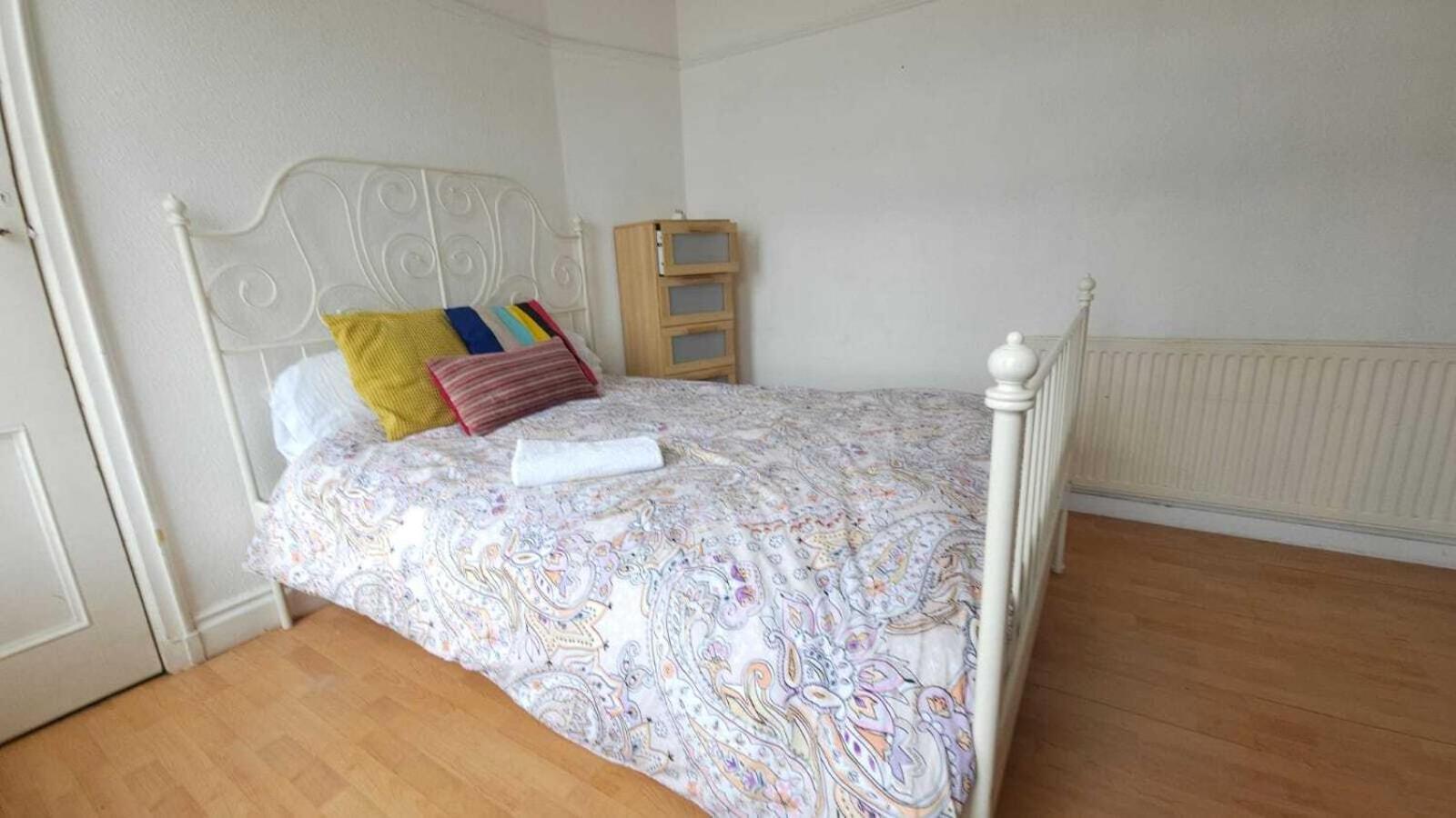 London Edgware Station Apartment Szoba fotó